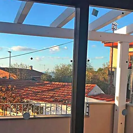 - Isr071023-dyb Apartmán
