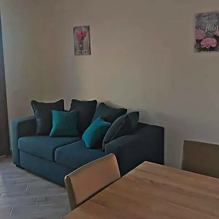 - Isr071023-dyb Apartmán